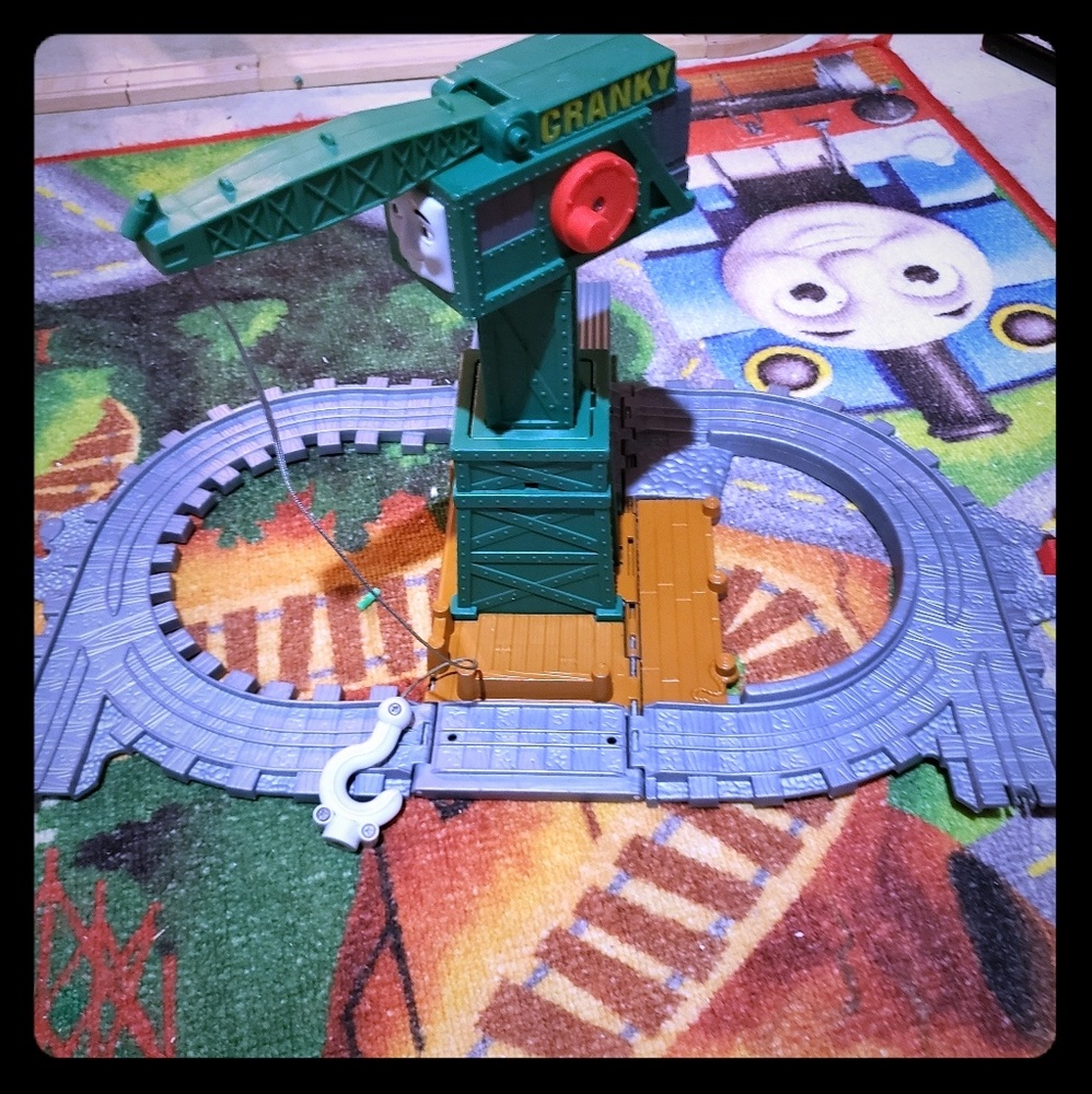 Thomas take n play Cranky at the docks